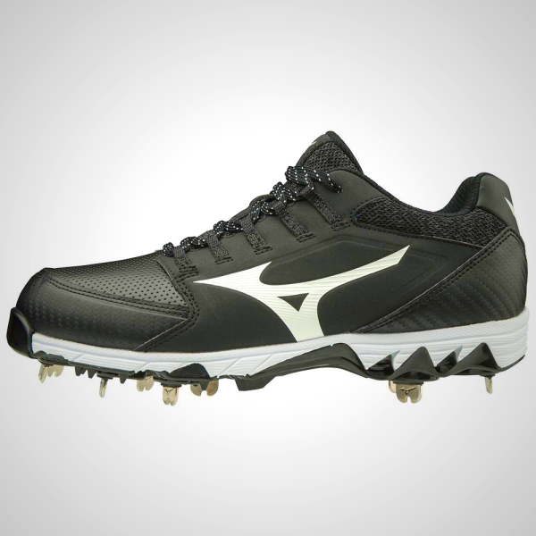 Mizuno 9-Spike Swift 6 Low Metal Softball Cleats Black/White | 53196-XMHW